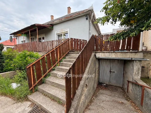 Eladó ház Kék 152 nm