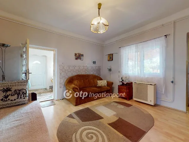Eladó mezőgazdasági ingatlan Pócspetri 86 nm