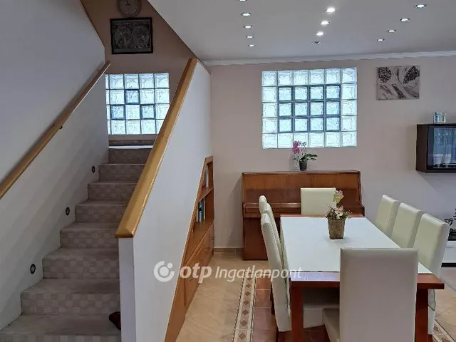 Eladó ház Mosonmagyaróvár 233 nm