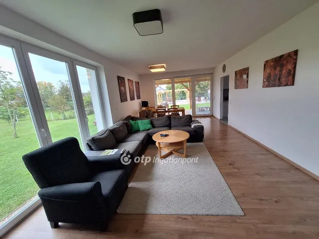 Eladó ház Máriakálnok 120 nm