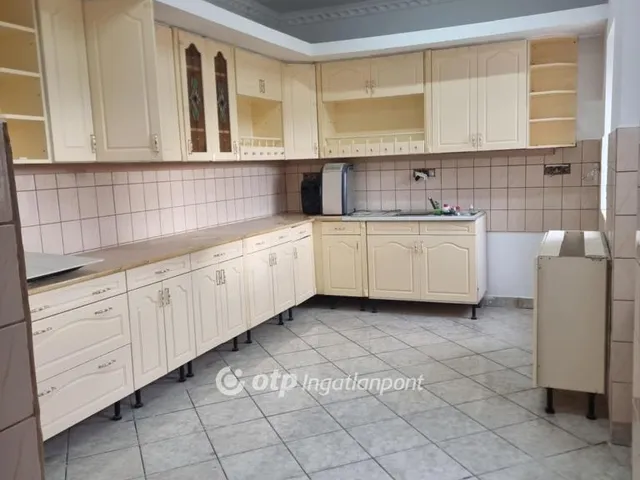 Eladó ház Dabrony 142 nm