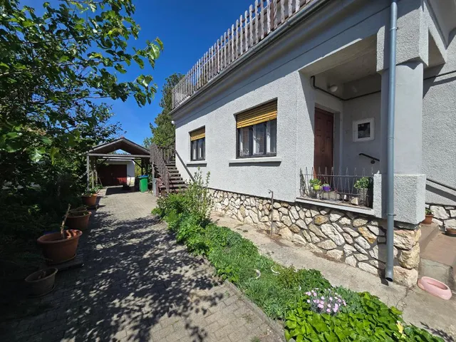 Eladó ház Marcaltő, Fő utca 190 nm