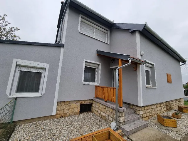 Eladó ház Nemesszalók 200 nm