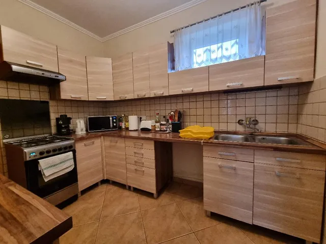 Eladó ház Nemesszalók, Jókai utca 200 nm