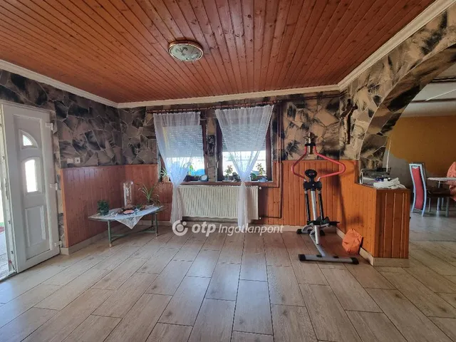 Eladó ház Kerta 105 nm