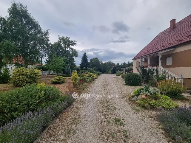 Eladó ház Külsővat 152 nm