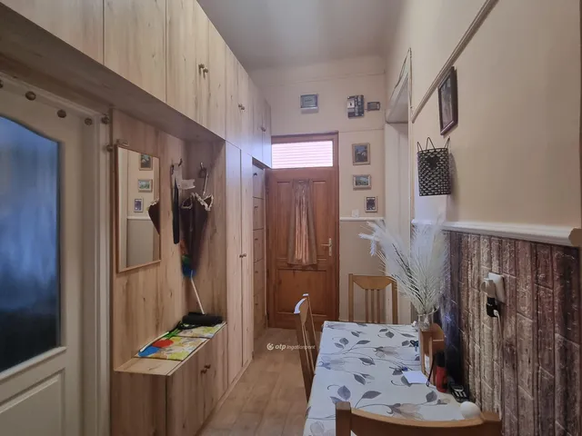 Eladó lakás Pápa, Belváros 75 nm