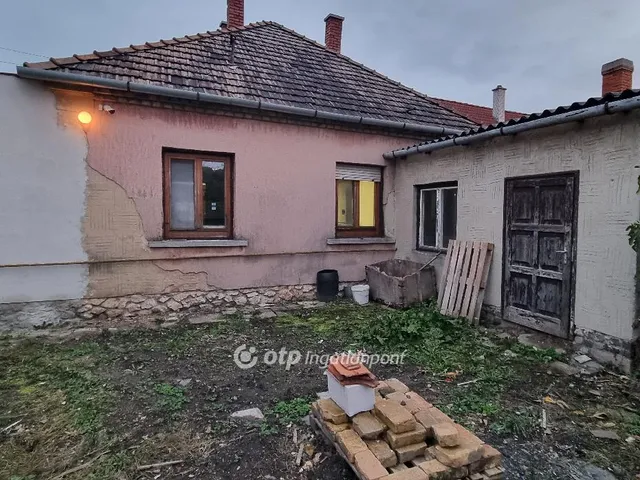 Eladó ház Pápa 96 nm