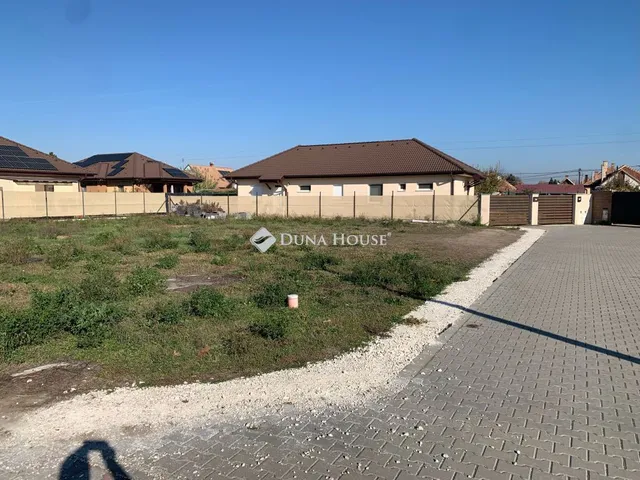 Eladó telek Albertirsa 601 nm