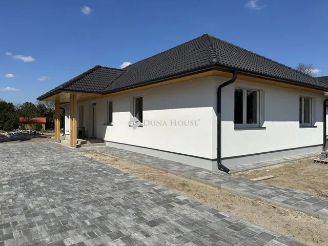Eladó ház Hernád 114 nm