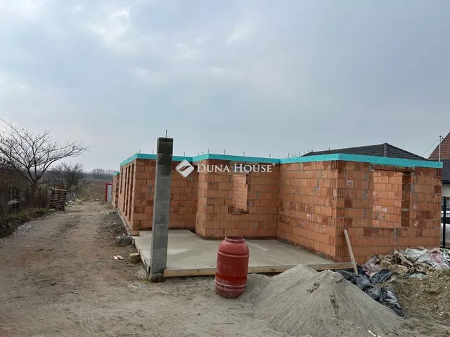 Eladó ház Inárcs 98 nm