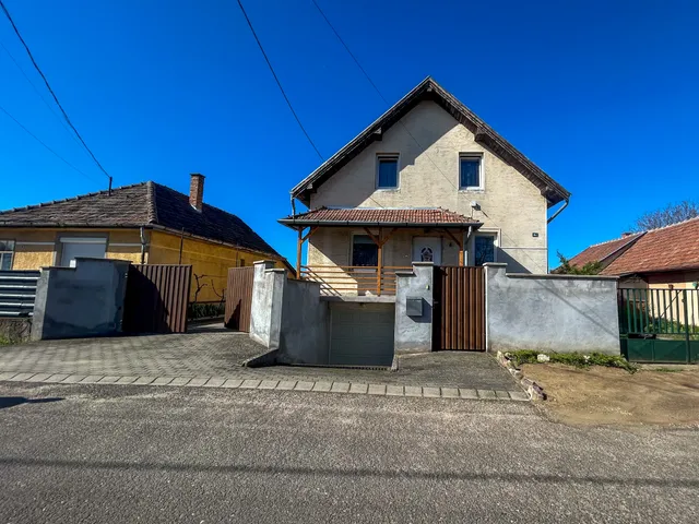Eladó ház Dabas 102 nm