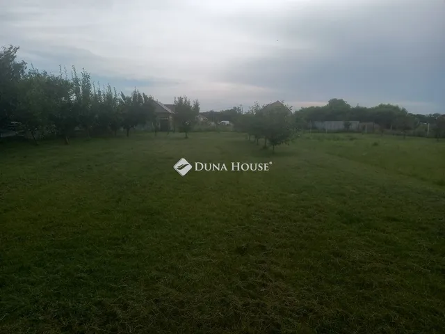 Eladó telek Inárcs 2392 nm