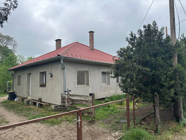Eladó ház Hernád 77 nm