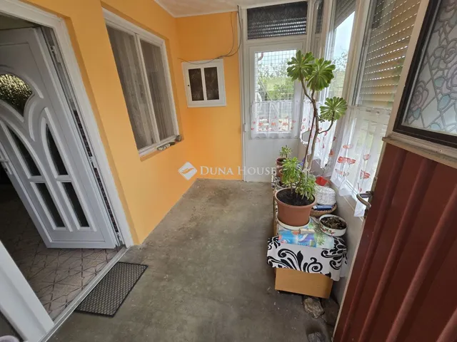 Eladó ház Tiszaföldvár 196 nm