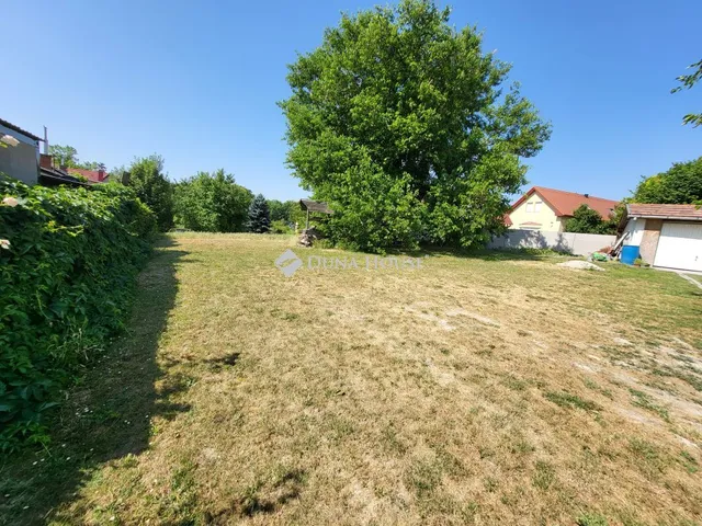 Eladó telek Szigetszentmárton 1250 nm