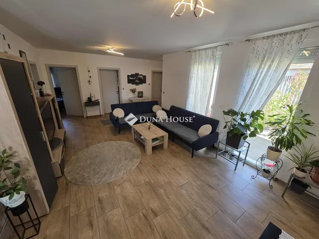 Eladó ház Cegléd 97 nm