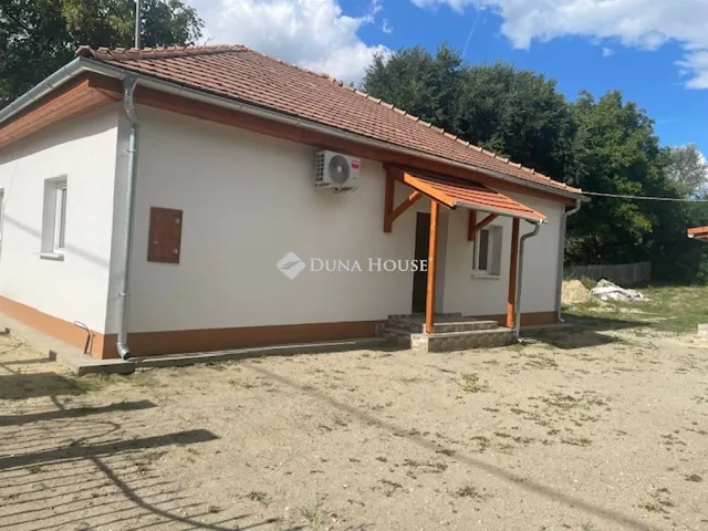 Eladó ház Örkény 70 nm