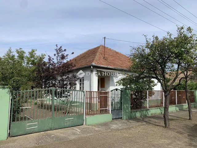 Eladó ház Örkény 106 nm