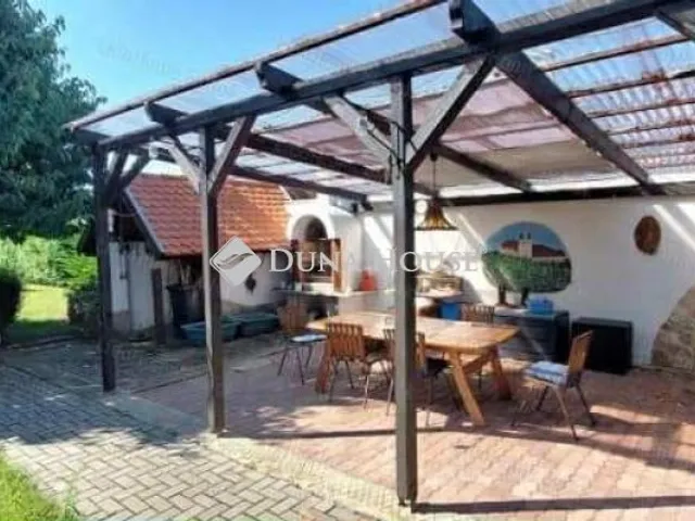 Eladó ház Szántód 181 nm