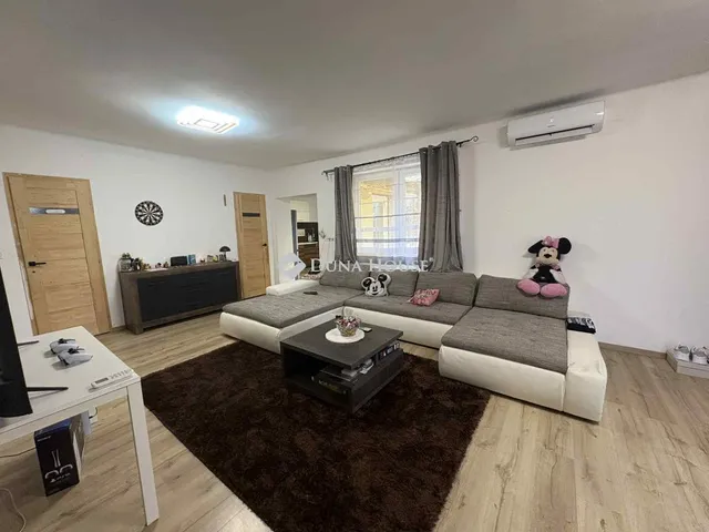 Eladó ház Mikebuda 93 nm