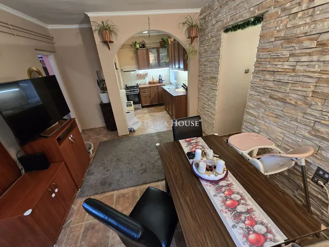 Eladó ház Vecsés 75 nm