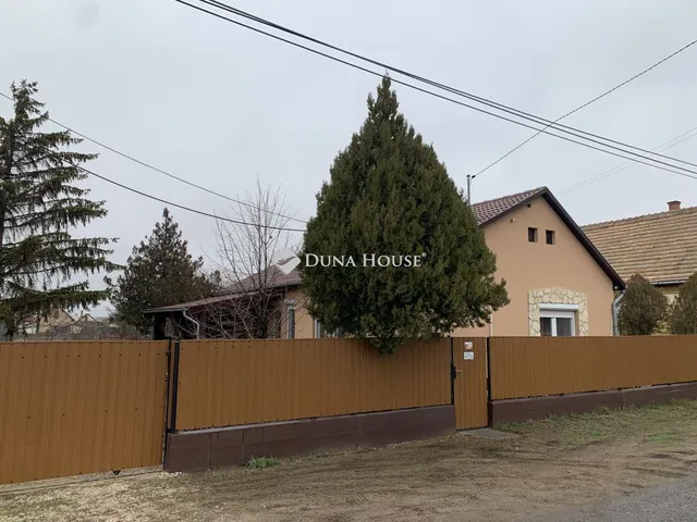 Eladó ház Táborfalva 84 nm