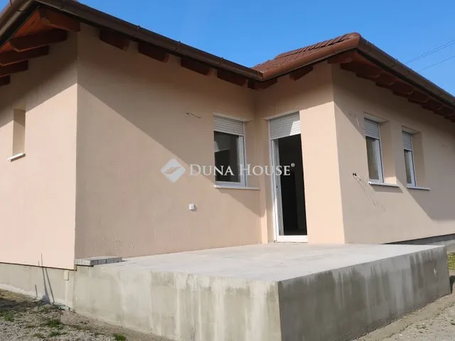 Eladó ház Bugyi 88 nm