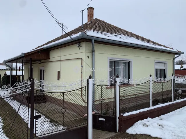 Eladó ház Táborfalva 77 nm