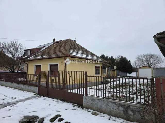 Eladó ház Tura 72 nm