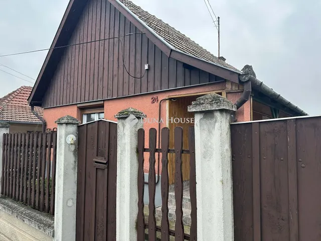 Eladó ház Albertirsa, Dánosi utca 89 nm