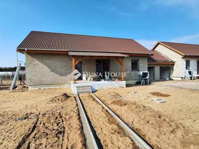 Eladó ház Vasad 84 nm