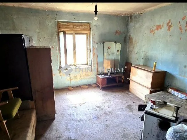 Eladó ház Dánszentmiklós 35 nm