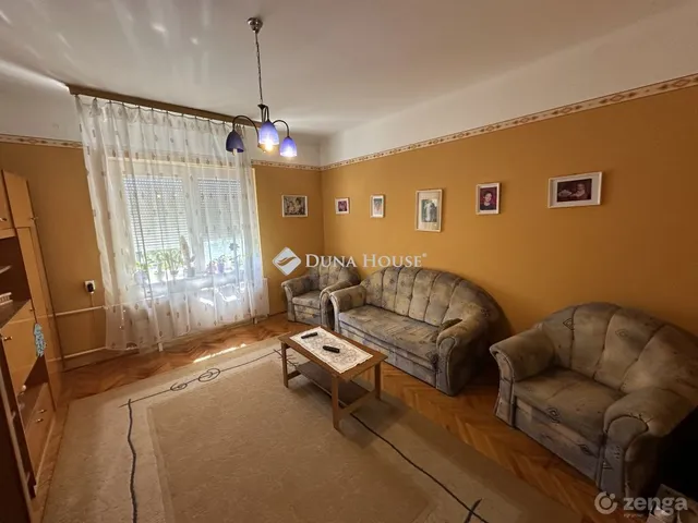 Eladó lakás Táborfalva 92 nm
