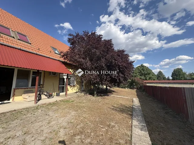 Eladó ház Ócsa 230 nm