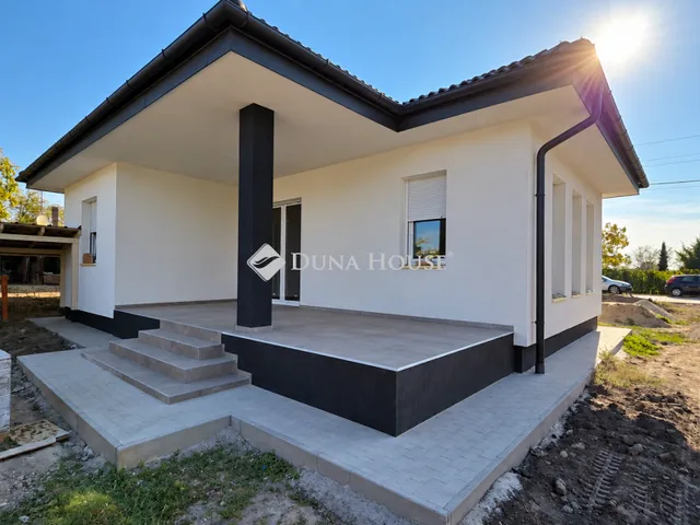 Eladó ház Bugyi 106 nm