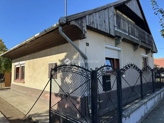 Eladó ház Örkény 120 nm