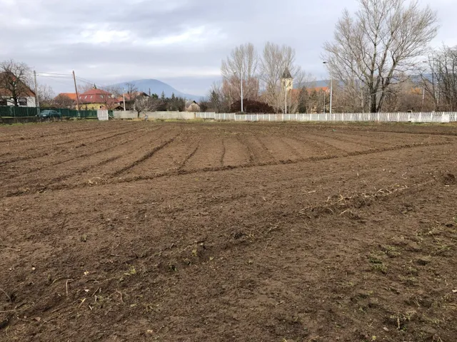 Eladó telek Pilisvörösvár 551 nm
