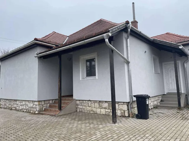 Eladó ház Esztergom 140 nm