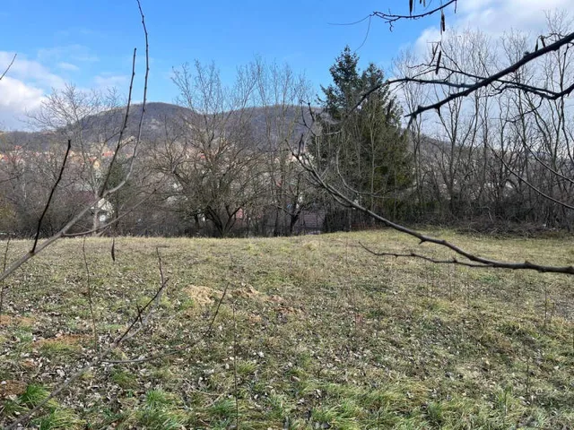 Eladó telek Pilisjászfalu 1835 nm