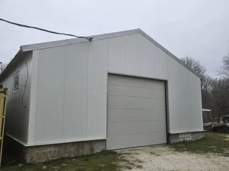 Kiadó kereskedelmi és ipari ingatlan Kesztölc 300 nm