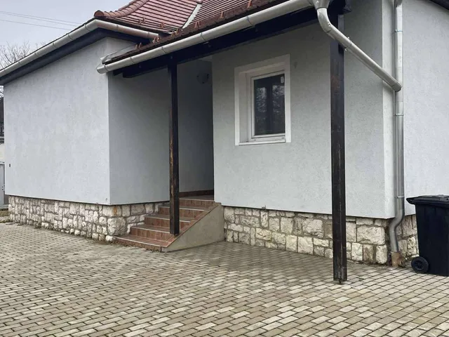 Eladó ház Esztergom 140 nm