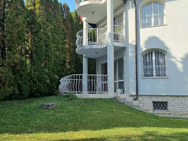 Eladó lakás Budapest XII. kerület 120 nm