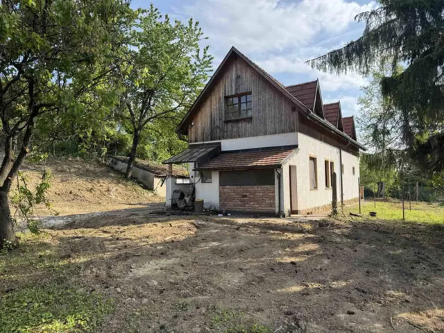 Eladó ház Solymár 140 nm