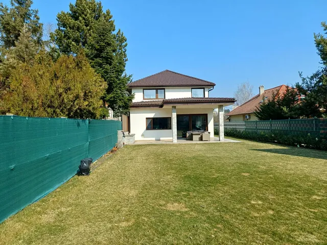 Eladó ház Pilisszentiván 220 nm