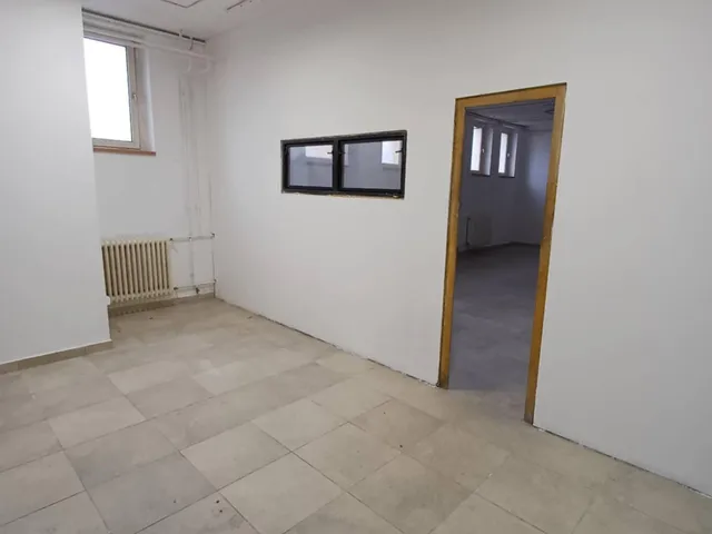 Kiadó kereskedelmi és ipari ingatlan Solymár 73 nm