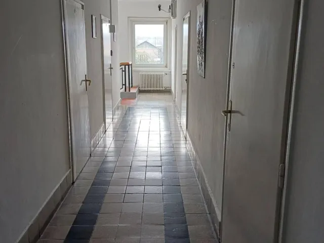 Kiadó kereskedelmi és ipari ingatlan Solymár 19 nm