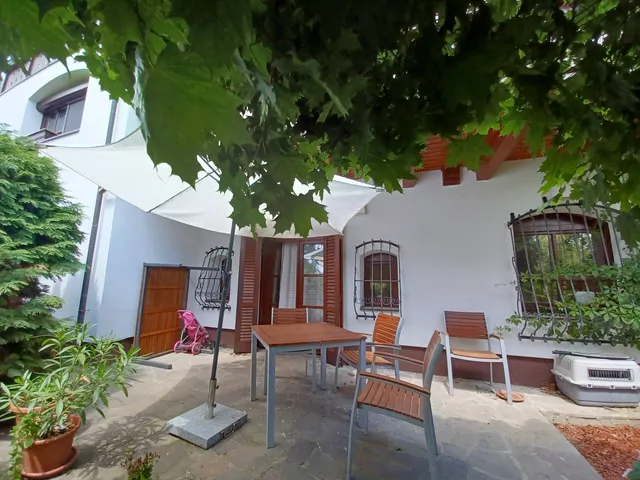 Eladó ház Kesztölc 209 nm