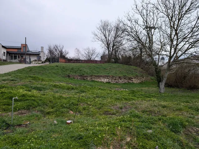 Eladó telek Tinnye 925 nm