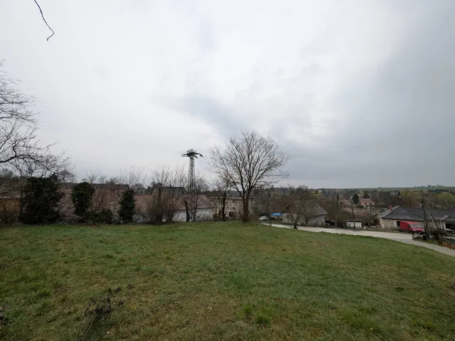Eladó telek Tinnye 925 nm